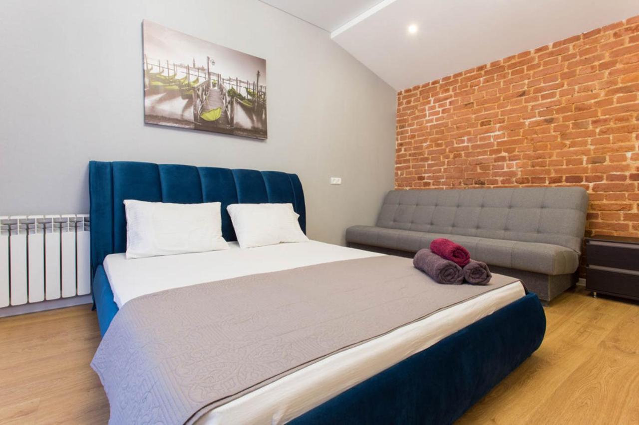 Studio Near Metro Yaroslava Mudroho, Universytet - Mykoly Khvylovoho Str 5-3 Kharkov Luaran gambar