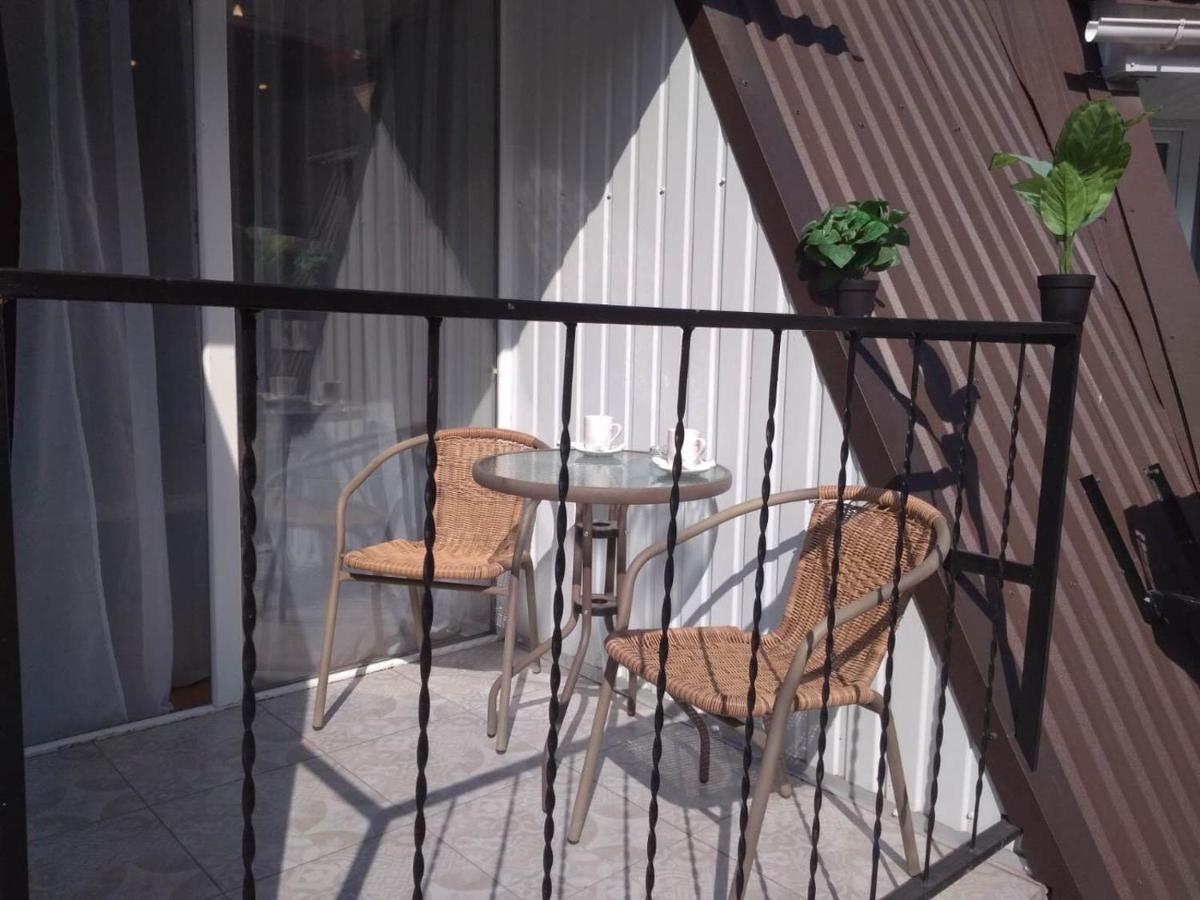 Studio Near Metro Yaroslava Mudroho, Universytet - Mykoly Khvylovoho Str 5-3 Kharkov Luaran gambar