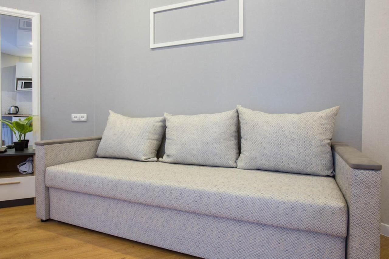 Studio Near Metro Yaroslava Mudroho, Universytet - Mykoly Khvylovoho Str 5-3 Kharkov Luaran gambar