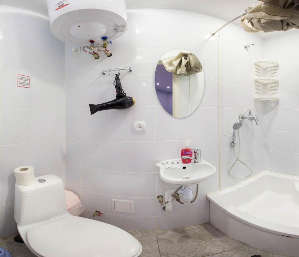 Studio Near Metro Yaroslava Mudroho, Universytet - Mykoly Khvylovoho Str 5-3 Kharkov Luaran gambar