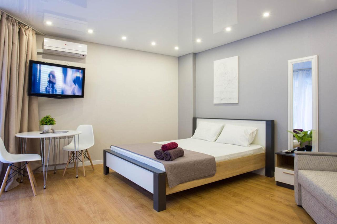 Studio Near Metro Yaroslava Mudroho, Universytet - Mykoly Khvylovoho Str 5-3 Kharkov Luaran gambar